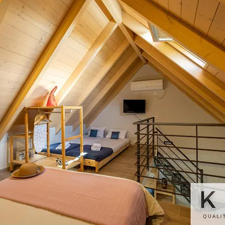 Ferienhaus Spedion Villas. Red Stone *